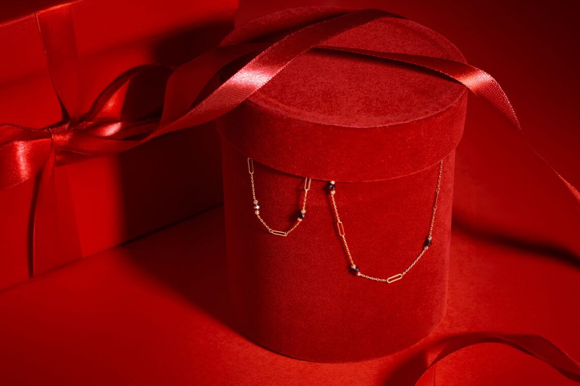 Biżuteria świąteczna – elegancja na każdą okazję